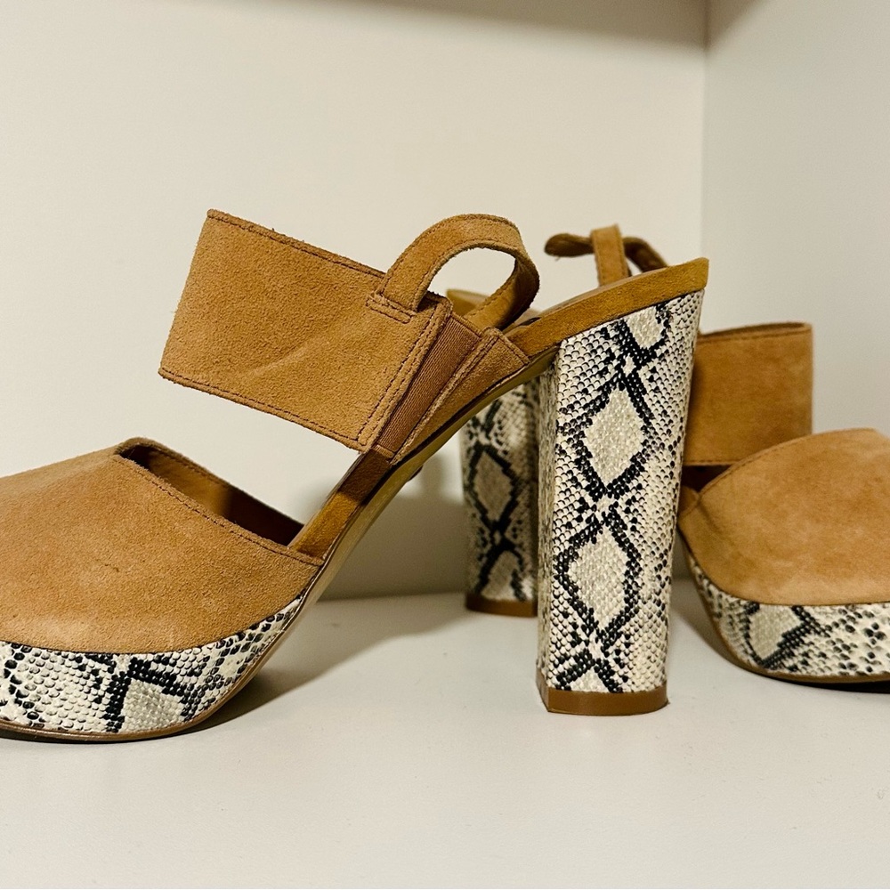 Kelsi dagger Chunky Heel - Tan & Snakeskin - Size 8.5